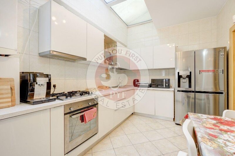 Stadionul Dinamo | 4 camere | 177mp | Decomandat | B12422