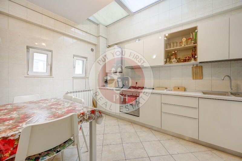 Stadionul Dinamo | 4 camere | 177mp | Decomandat | B12422